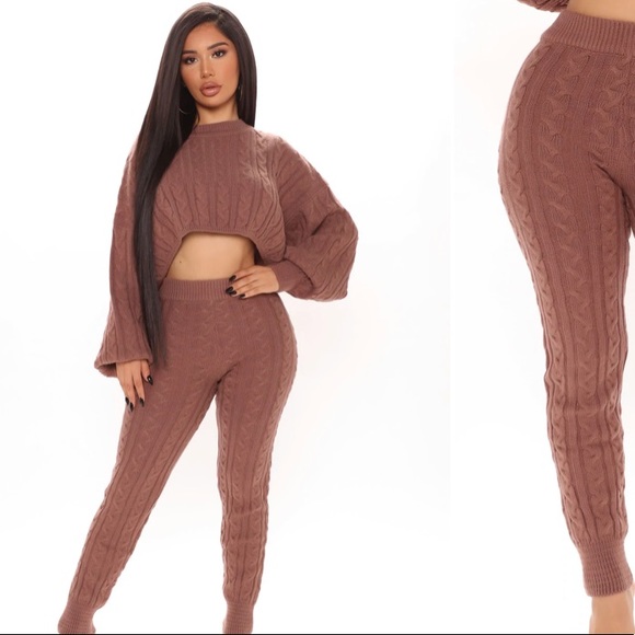 Fashion Nova Meet me halfway leggings (Mocha) - Picture 2 of 7